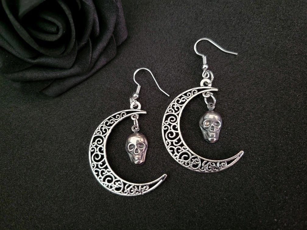 moon skull earrings, art by Sherrie Thai of Shaireproductions.com