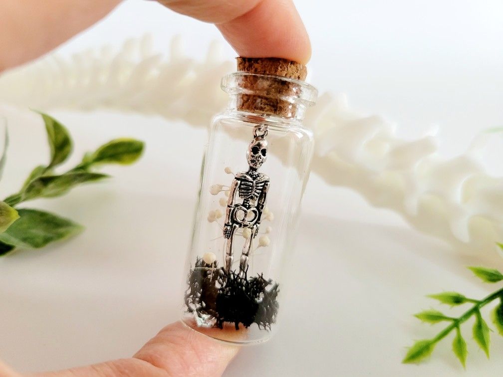 mini metal skeleton in jar decor, art by Sherrie Thai of Shaireproductions.com