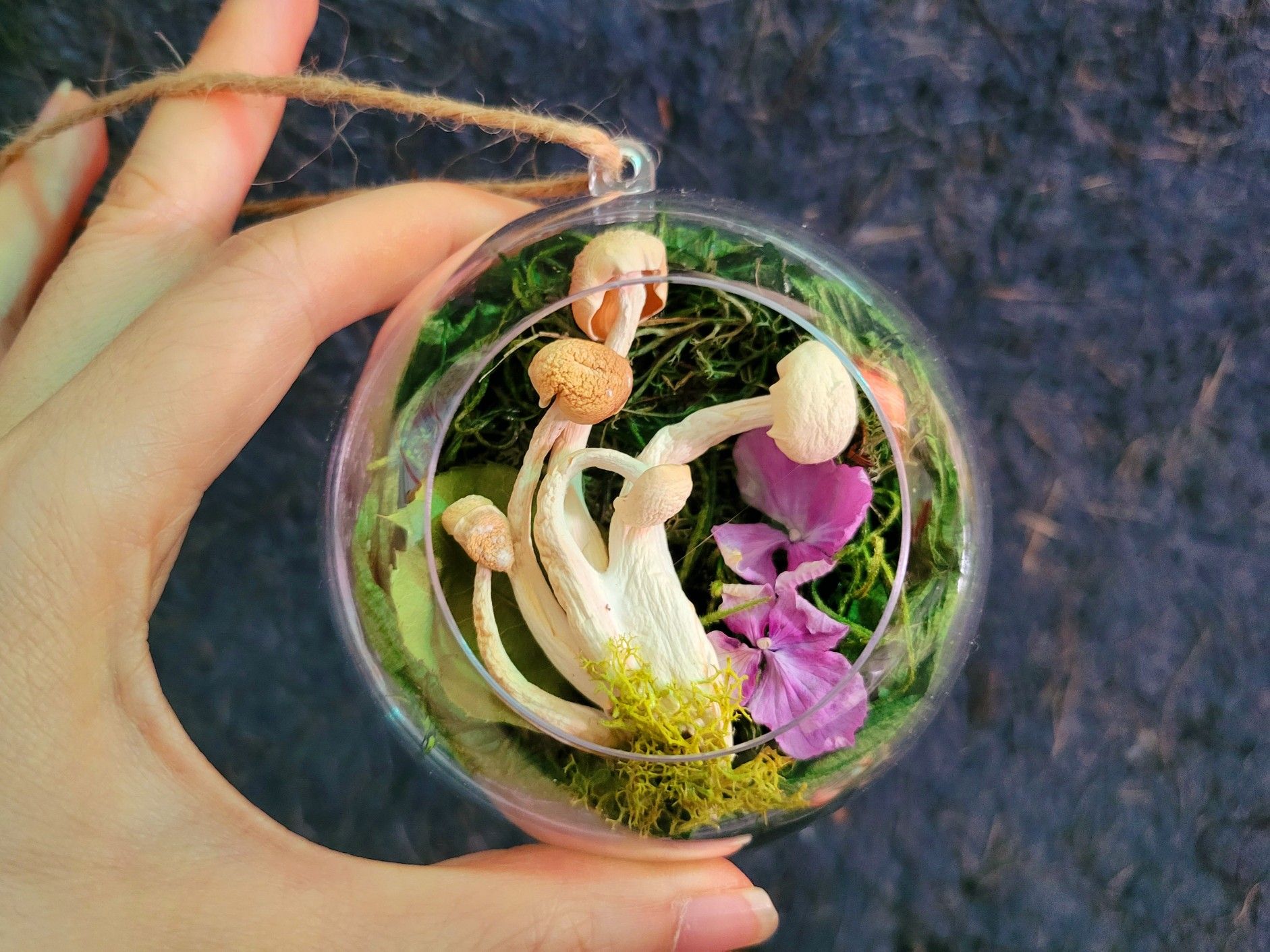 mushroom ornament, art by Sherrie Thai of Shaireproductions.com