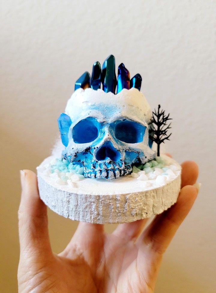 blue winter crystal skull decor, art by Sherrie Thai of Shaireproductions.com